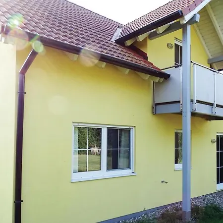 Amazing In With 2 Bedrooms *